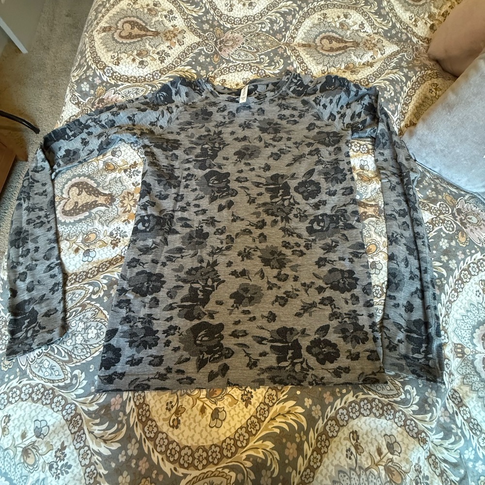 Athleta Black Floral Long Sleeve Top